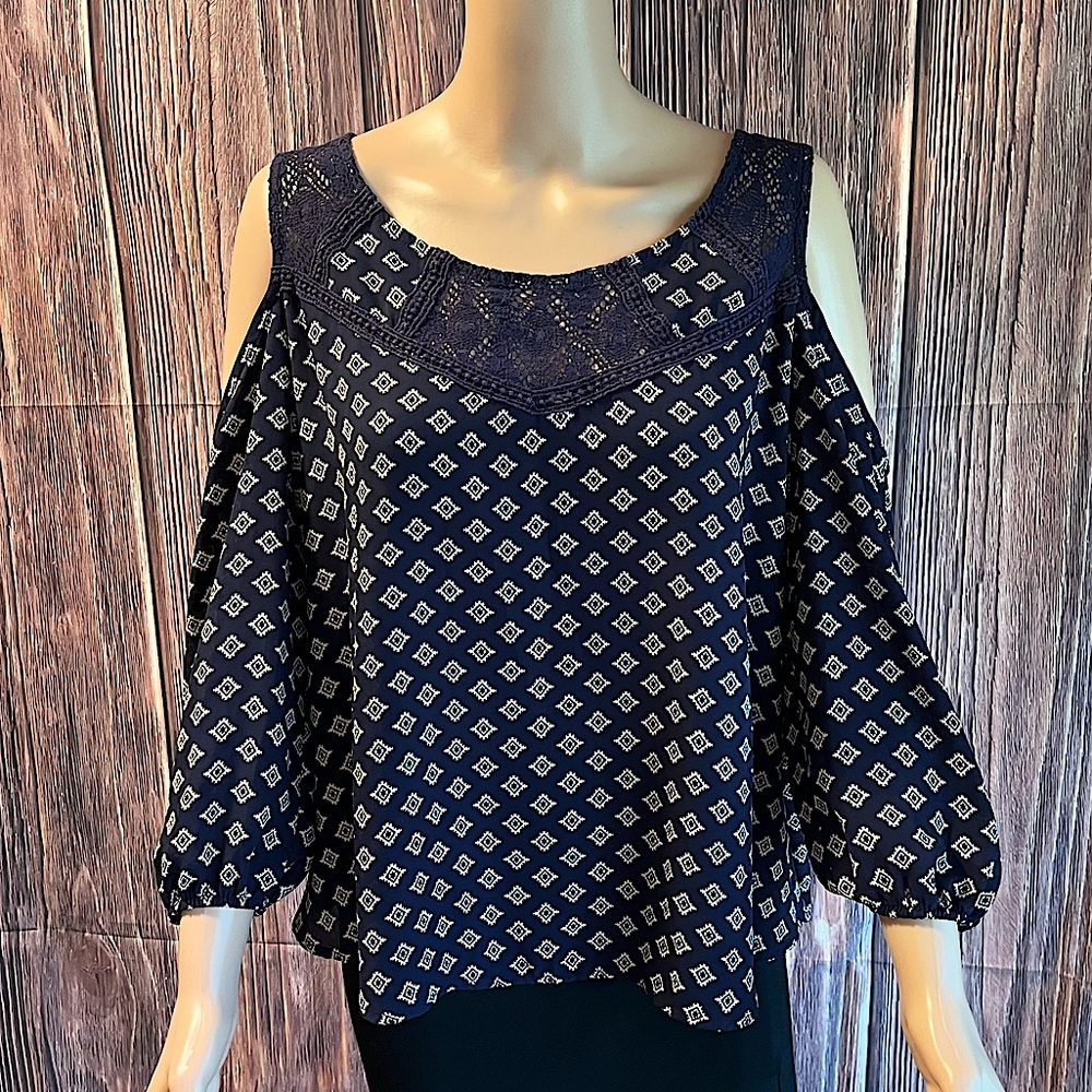Xhilaration size XL navy blue and cream colored lace boho peasant blouse